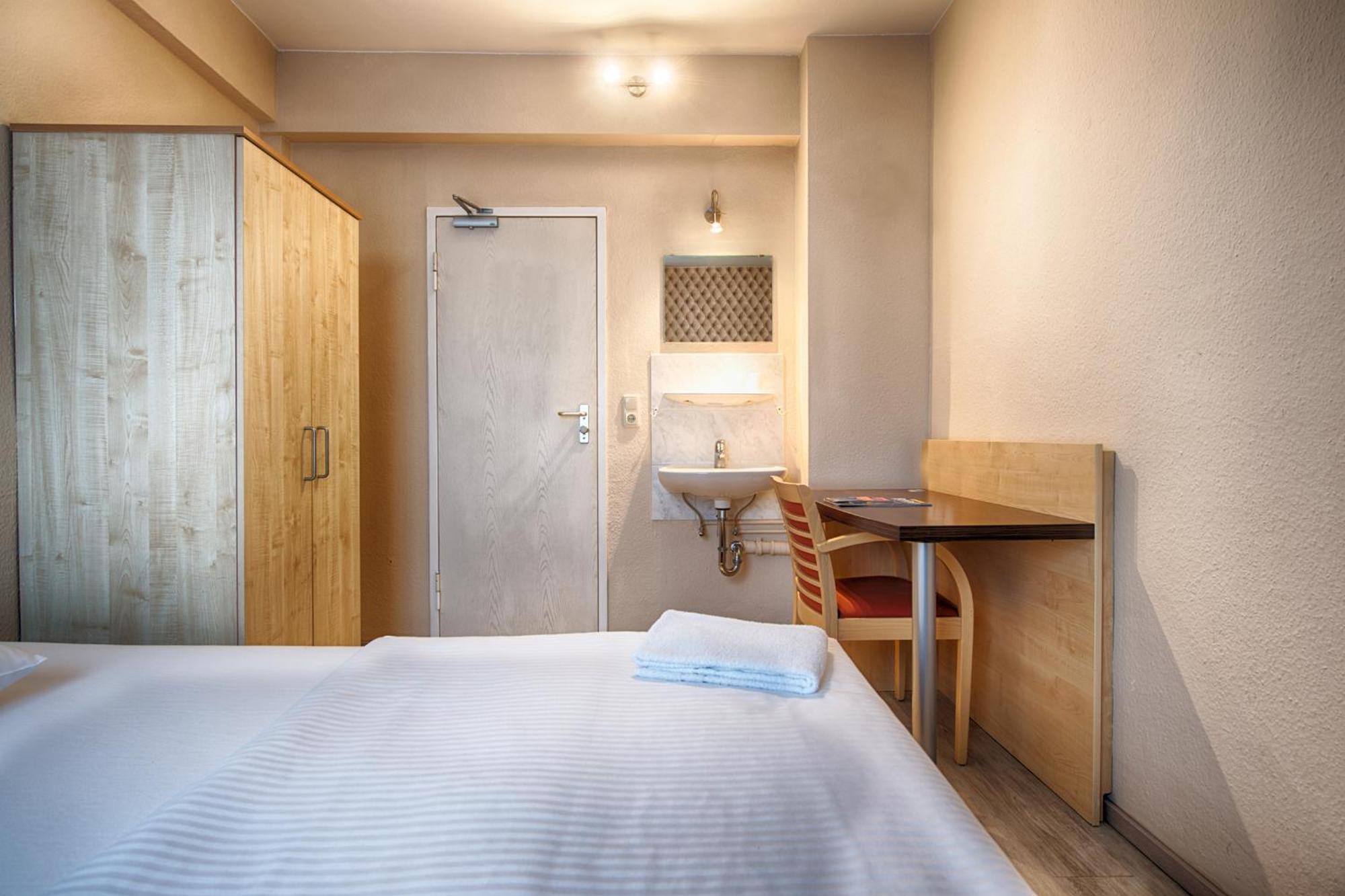 Economy Zweibettzimmer