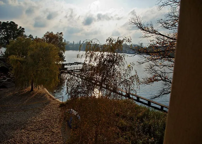 Seminar- und Gästehaus Flussbad Gartenstrasse Berlin